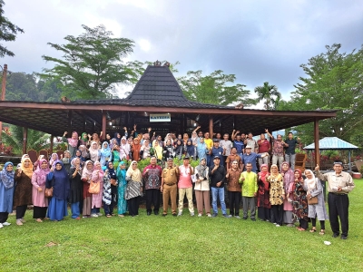 Penutupan di Villa Kayu Lubuk Minturun Koto Tangah - 